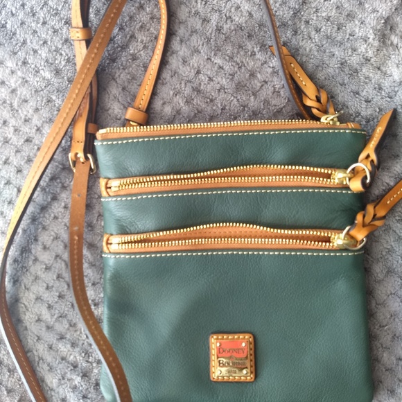 Dooney&Bourke Green Leather Crossbody - Picture 1 of 9